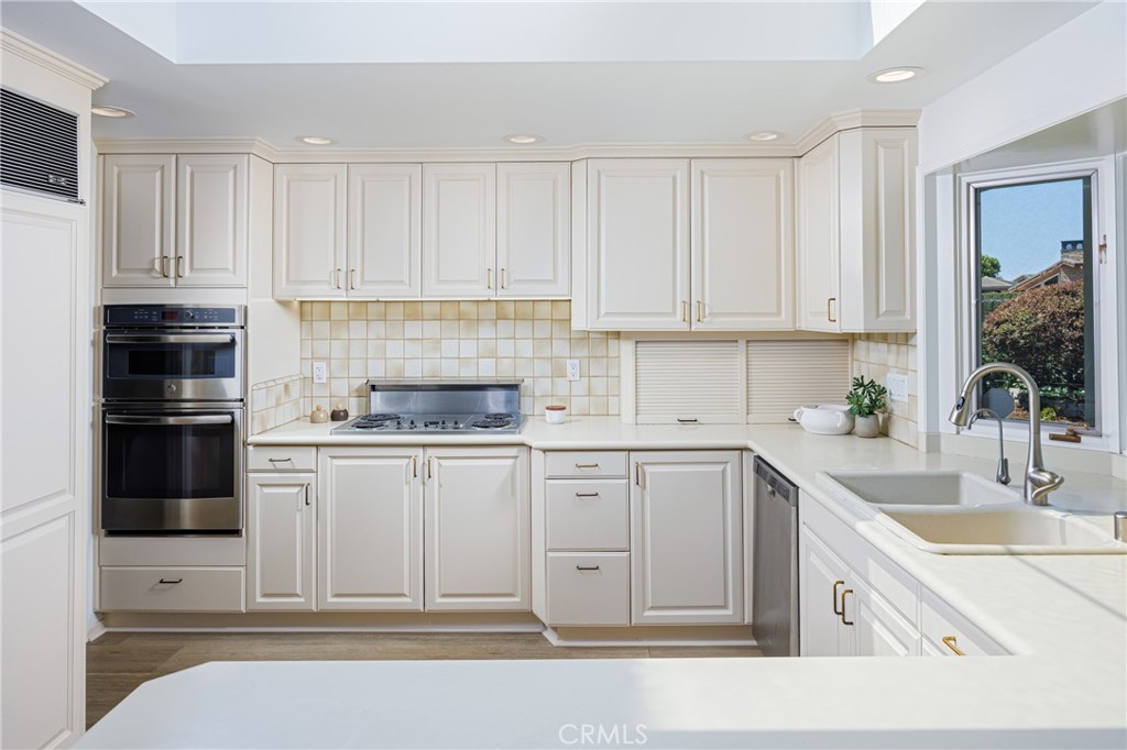 3701 Inlet Isle Drive Property Photo 14