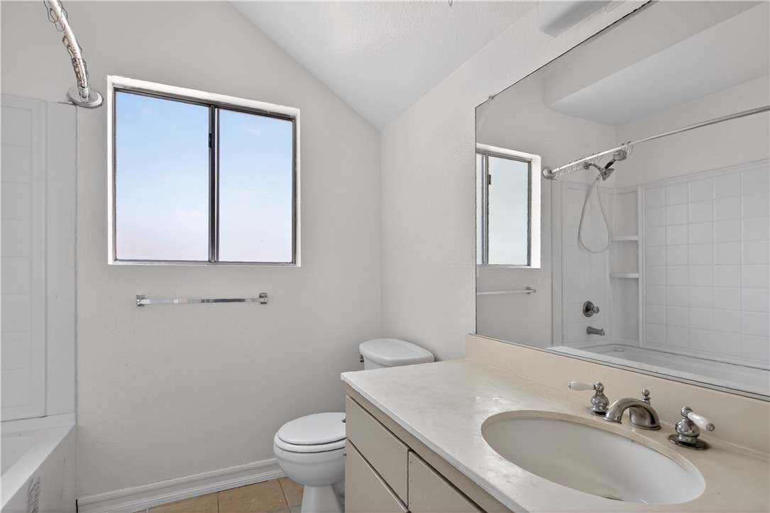 284 N Renee Property Photo 19