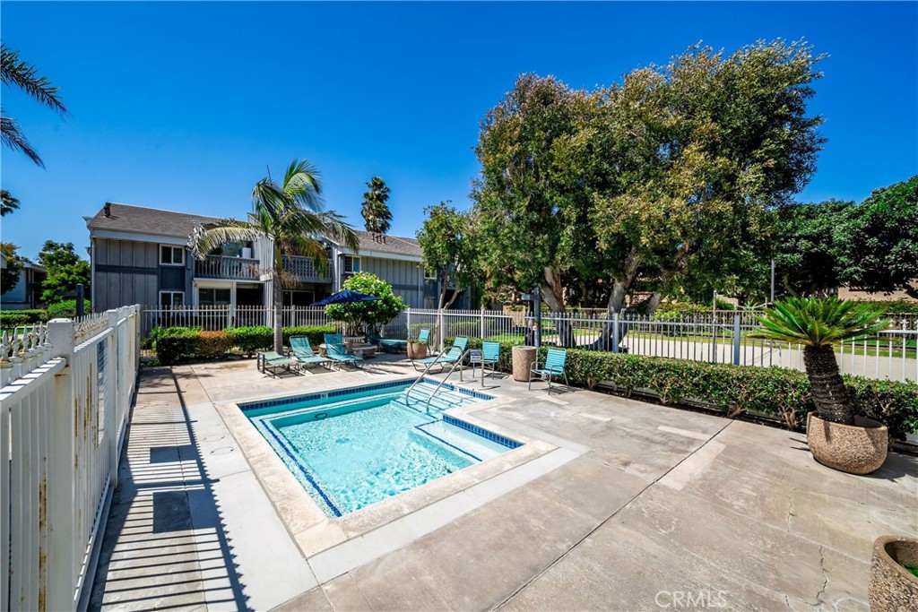 16932 Pacific Coast Highway 102 Property Photo 27