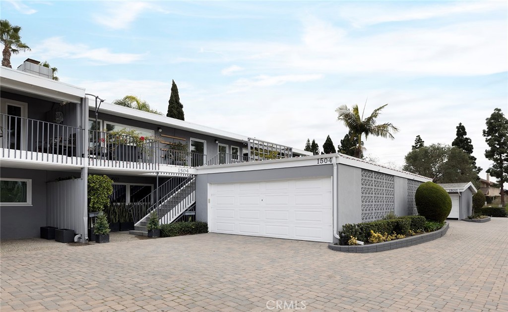 1504 Westcliff Drive 5 Property Photo 17