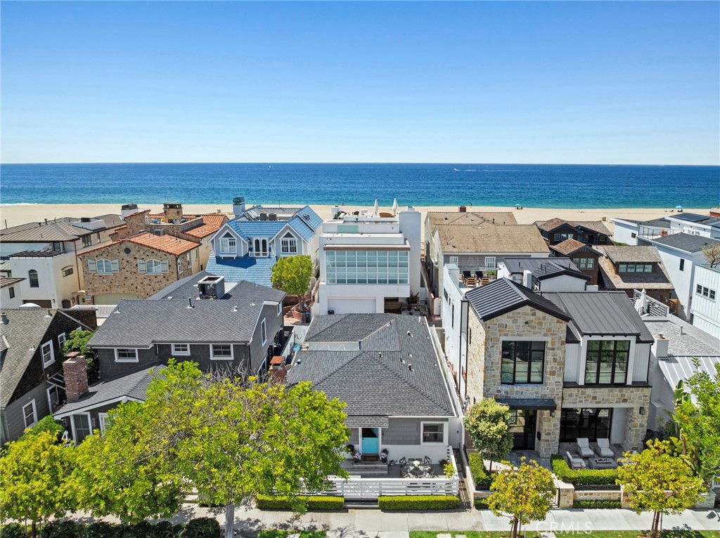 2049 E Ocean Boulevard Property Photo 2