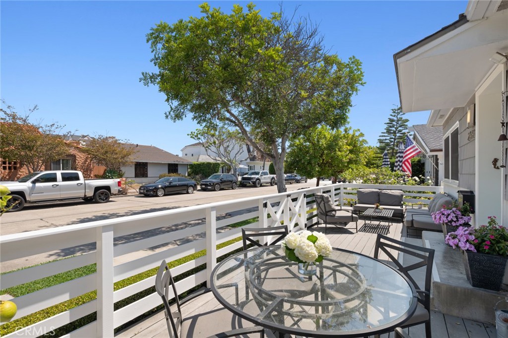 2049 E Ocean Boulevard Property Photo 14