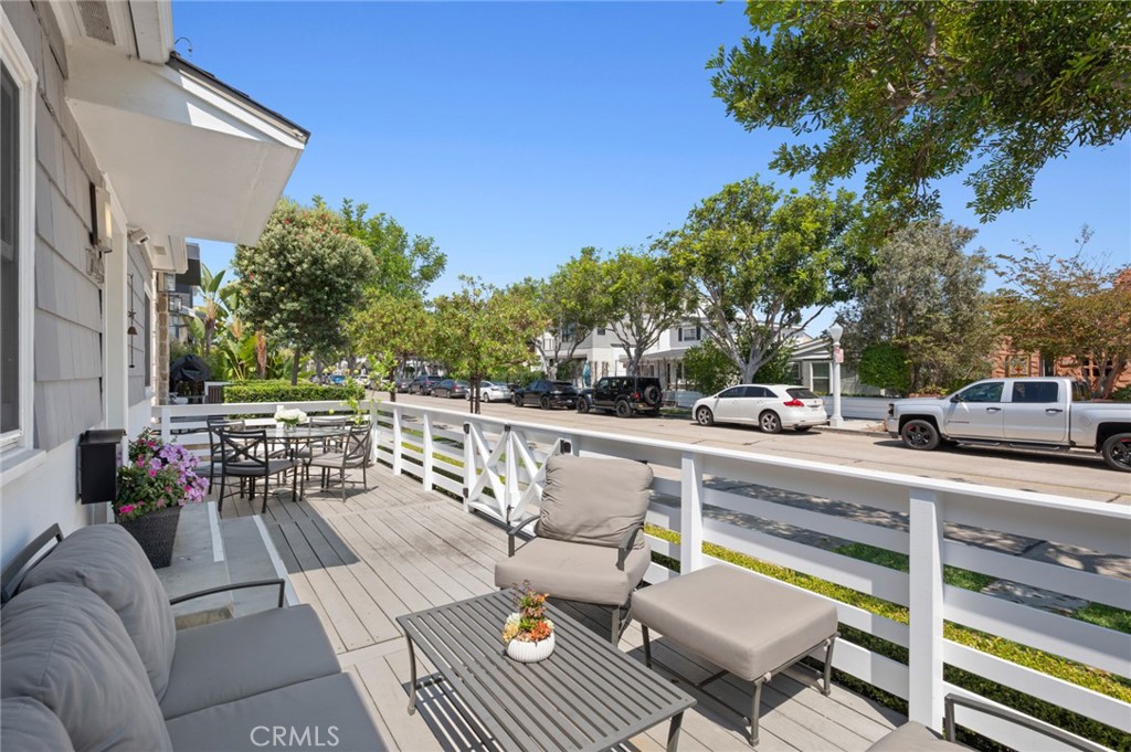 2049 E Ocean Boulevard Property Photo 15