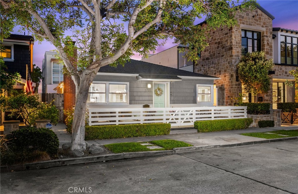 2049 E Ocean Boulevard Property Photo 19