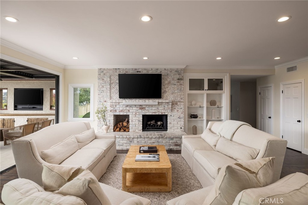 31687 Via Cervantes Property Photo 3