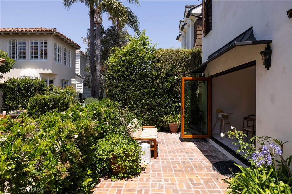 111 Via Ravenna Property Photo 27