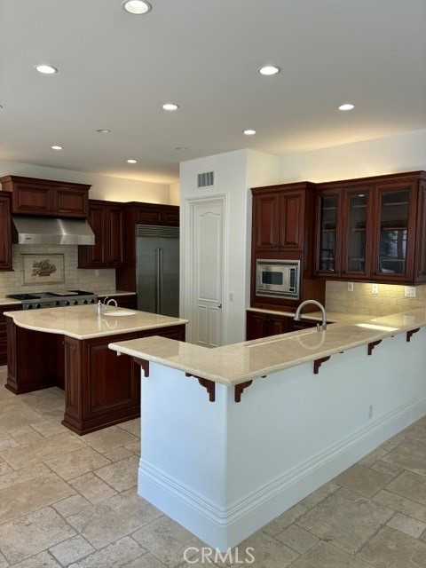 32 Gleneagles Drive Property Photo 6