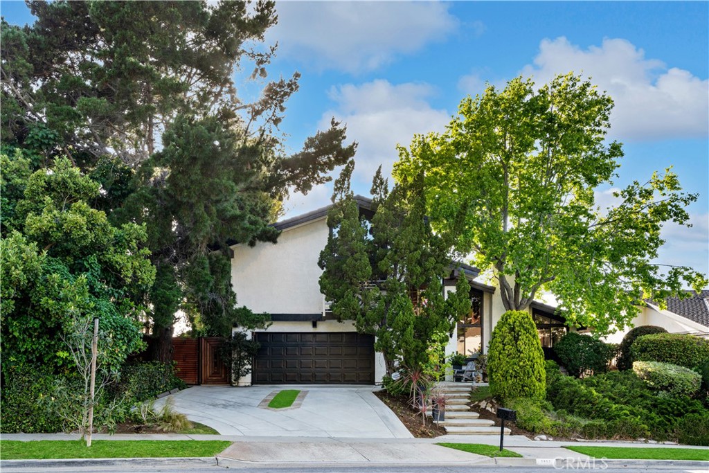 2407 Port Whitby Property Photo 1