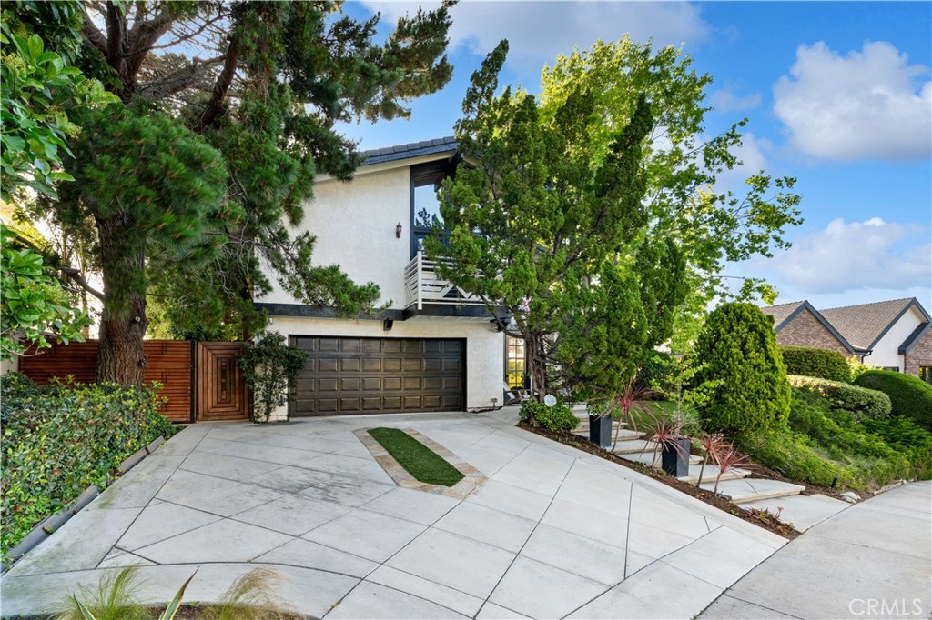 2407 Port Whitby Property Photo 3
