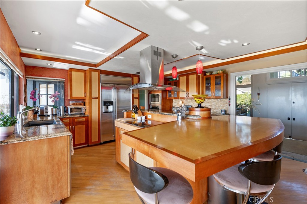 2407 Port Whitby Property Photo 13