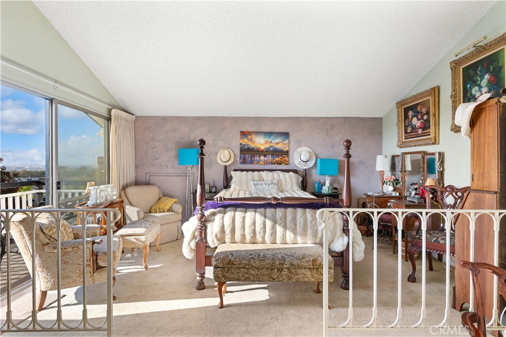 2407 Port Whitby Property Photo 24