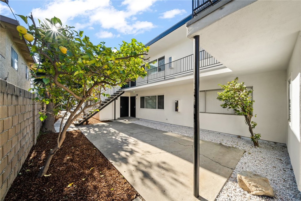 1032 Bonita Property Photo 5