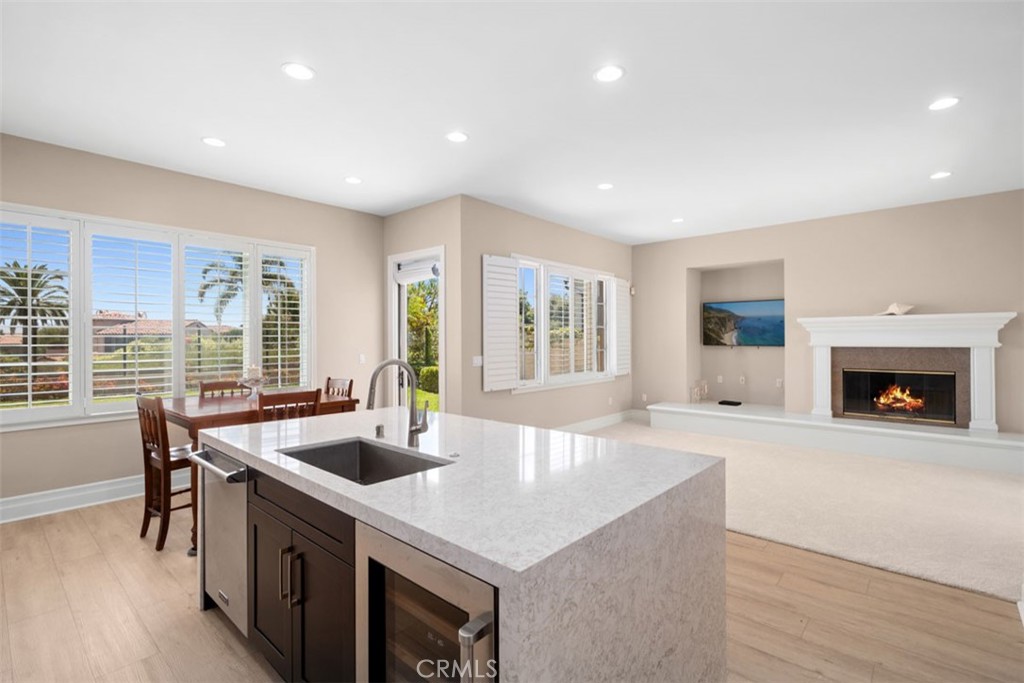 64 Sidney Bay Property Photo 9