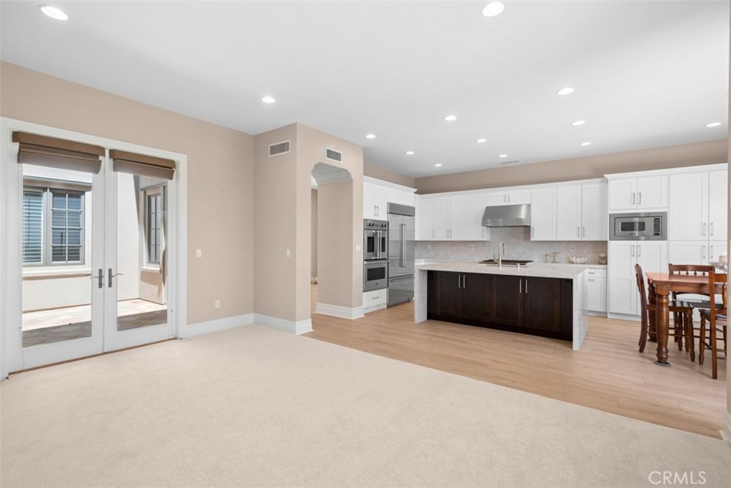 64 Sidney Bay Property Photo 14