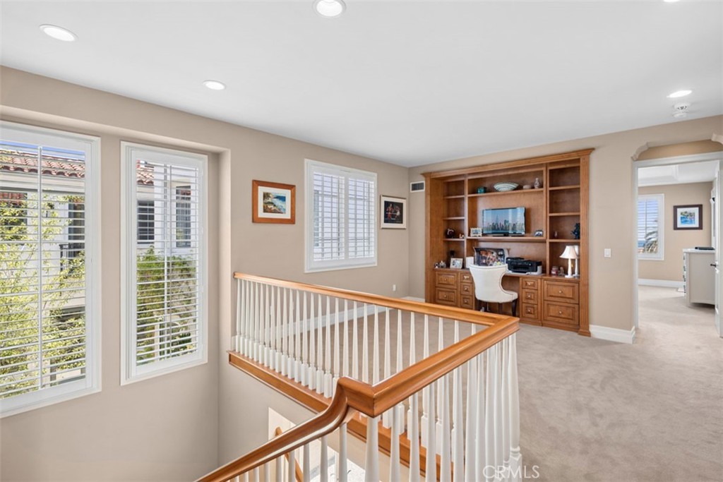 64 Sidney Bay Property Photo 24