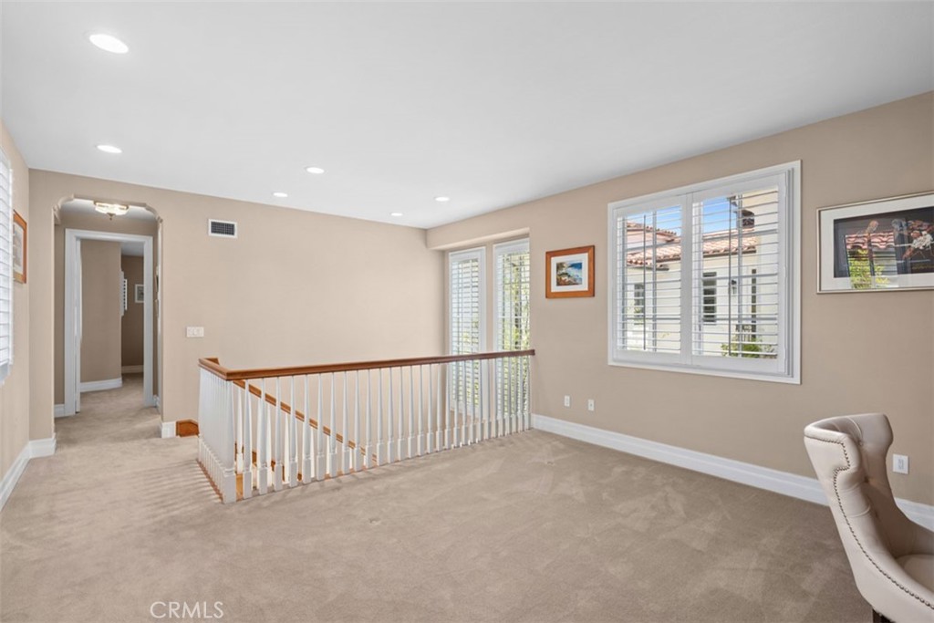 64 Sidney Bay Property Photo 30