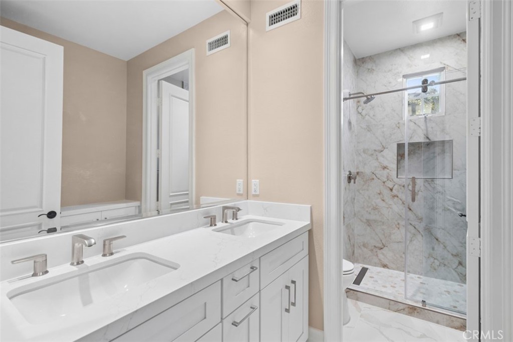 64 Sidney Bay Property Photo 31