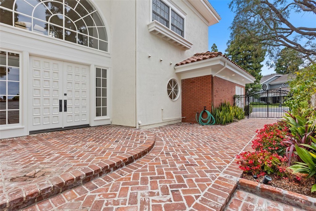2 Belcourt Property Photo 2