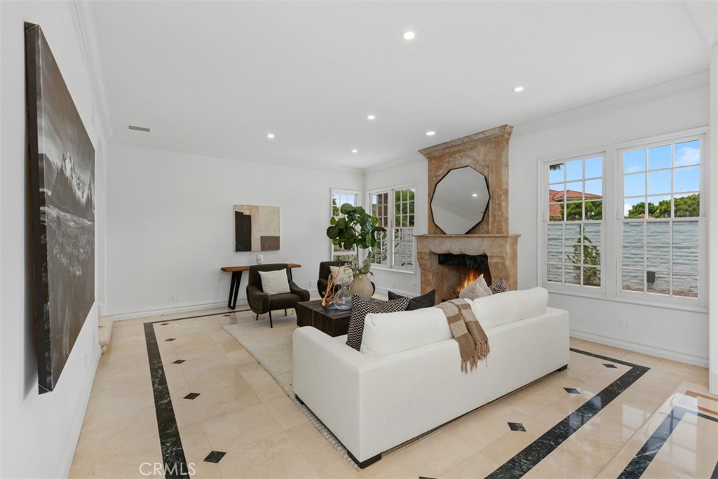 2 Belcourt Property Photo 20