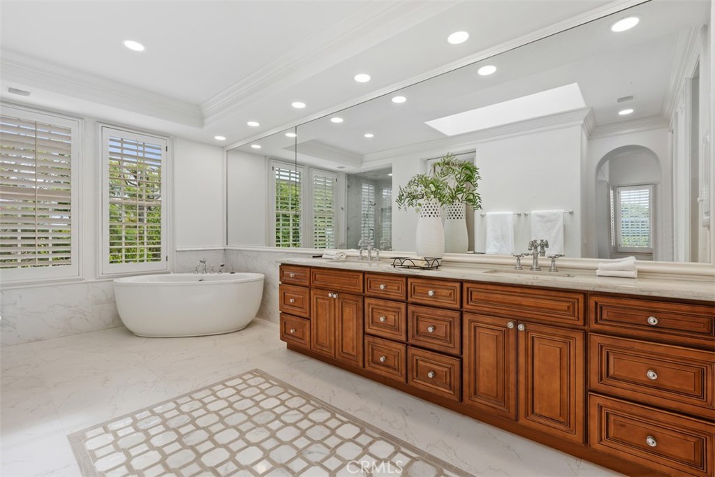 2 Belcourt Property Photo 25