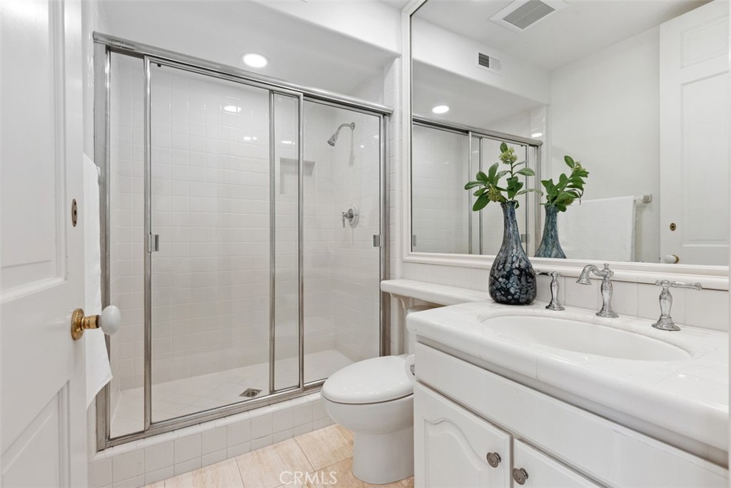 2 Belcourt Property Photo 35