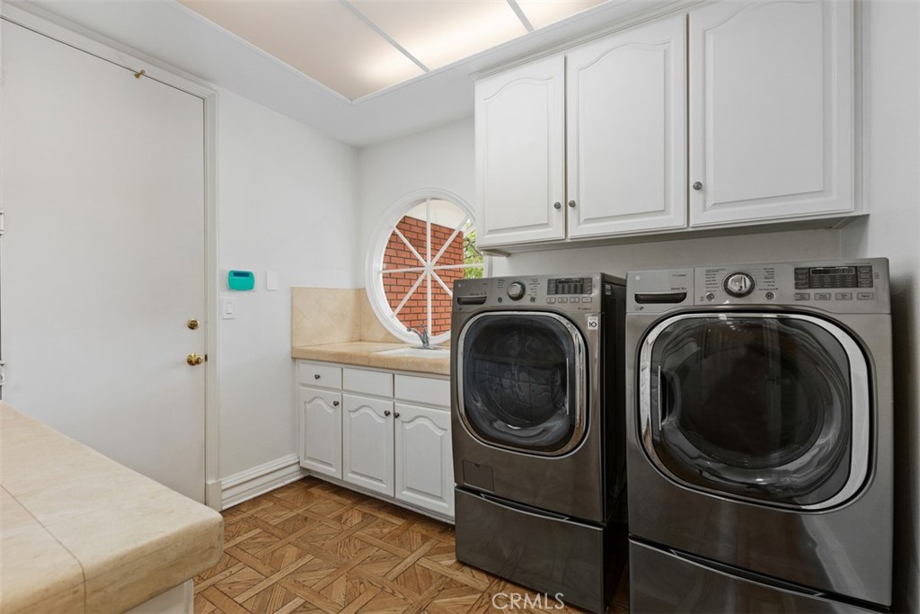 2 Belcourt Property Photo 39