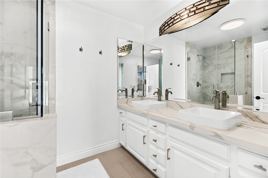 1202 E Balboa Boulevard Property Photo 19