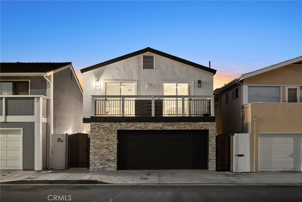 1202 E Balboa Boulevard Property Photo 28