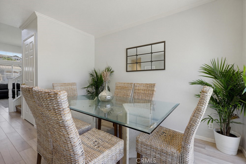 25851 Miramonte Drive Property Photo 16