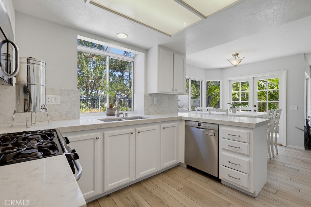 25851 Miramonte Drive Property Photo 20