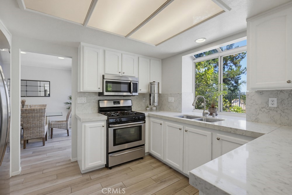 25851 Miramonte Drive Property Photo 21