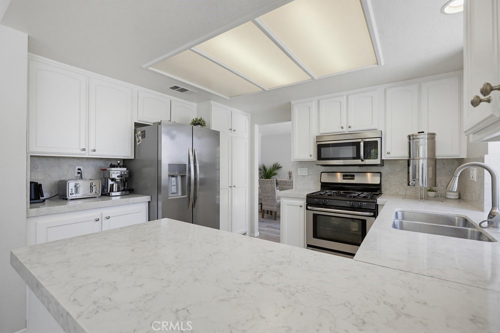 25851 Miramonte Drive Property Photo 23