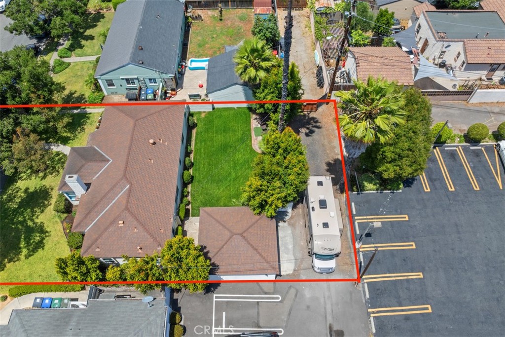 1707 N Olive Street Property Photo 25
