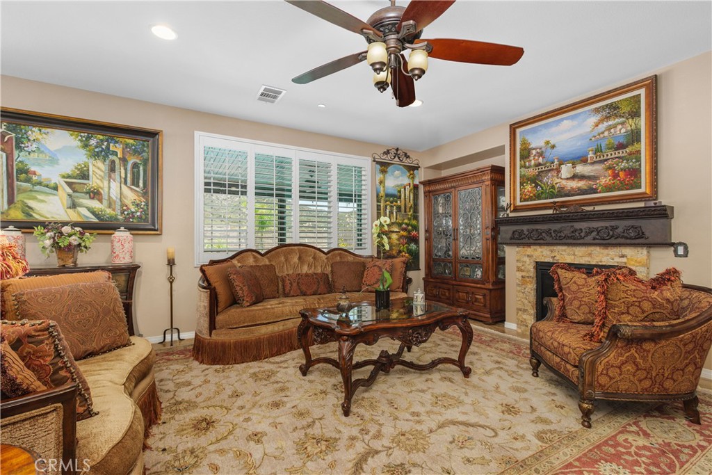 4025 Katsura Way Property Photo 11