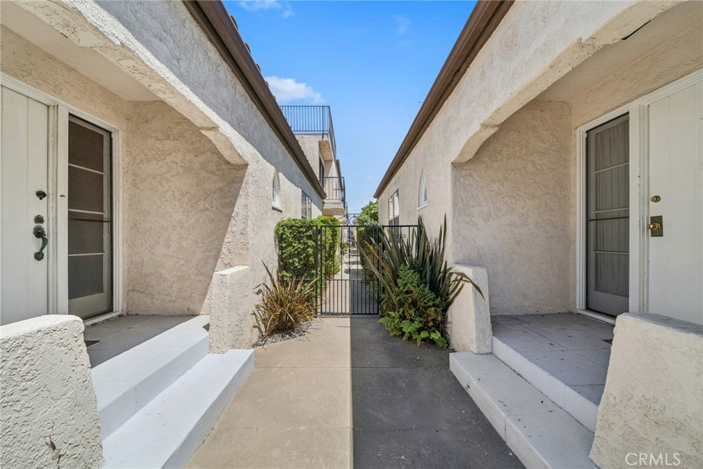 142 144 6th Street Property Photo 8