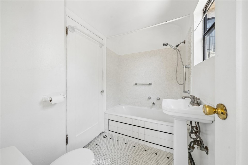 142 144 6th Street Property Photo 48