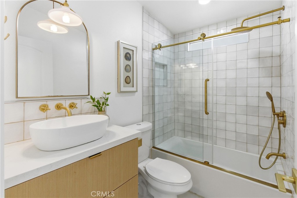 260 Mayflower Property Photo 15