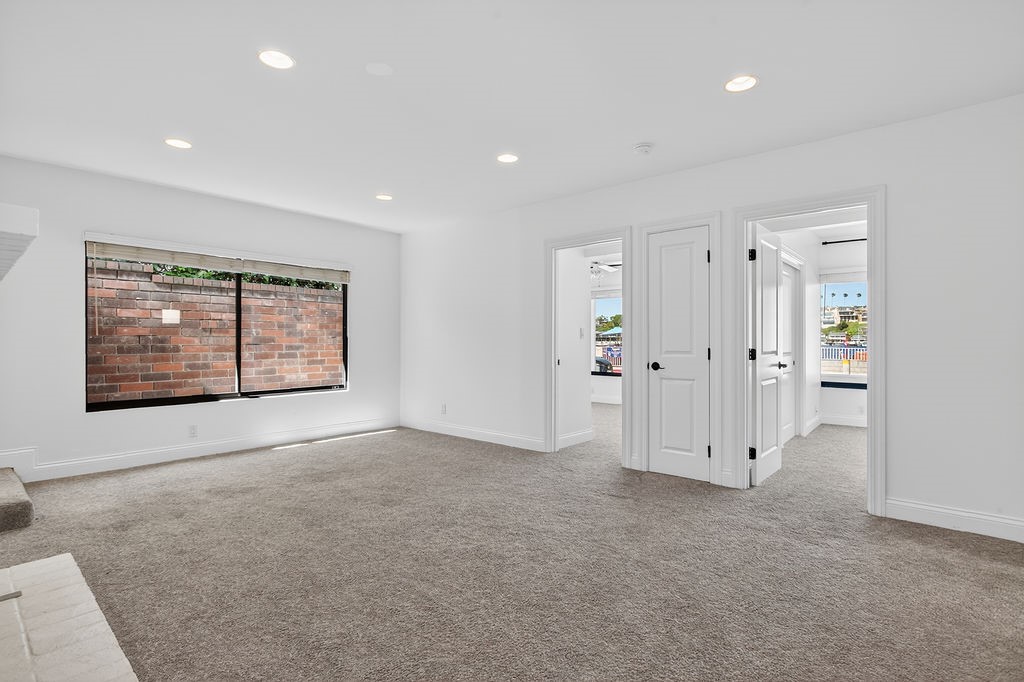 2137 Channel Property Photo 14