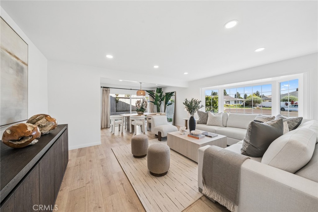 926 Bellis Street Property Photo 4
