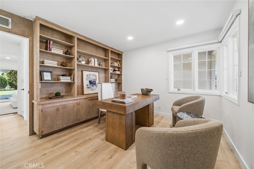 926 Bellis Street Property Photo 17