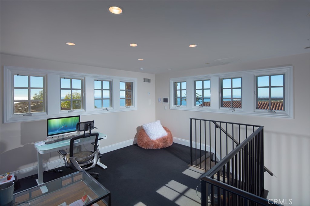 10 Shore Walk Property Photo 15