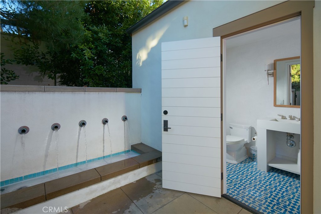 10 Shore Walk Property Photo 23