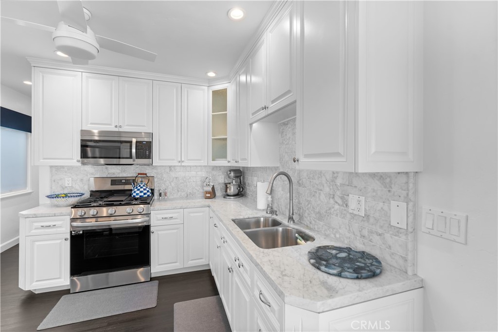 215 E Edgewater Property Photo 20