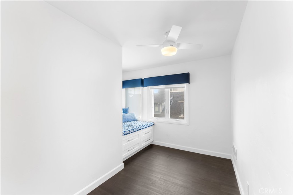215 E Edgewater Property Photo 24