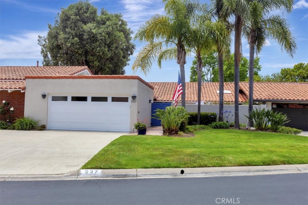 537 Vista Grande Property Photo 2