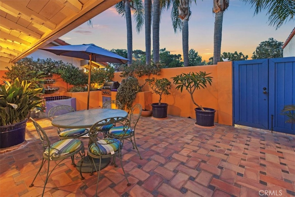 537 Vista Grande Property Photo 5