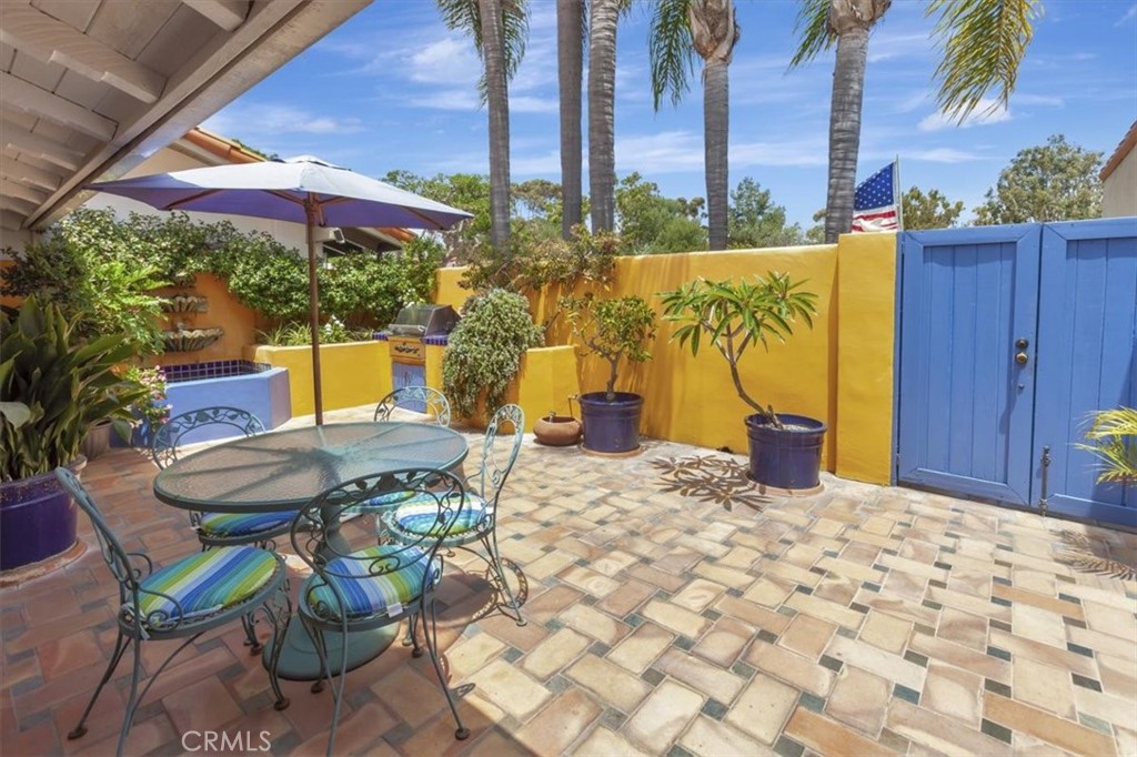 537 Vista Grande Property Photo 6