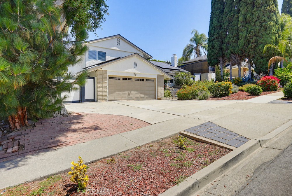 18431 Piper Place Property Photo 3