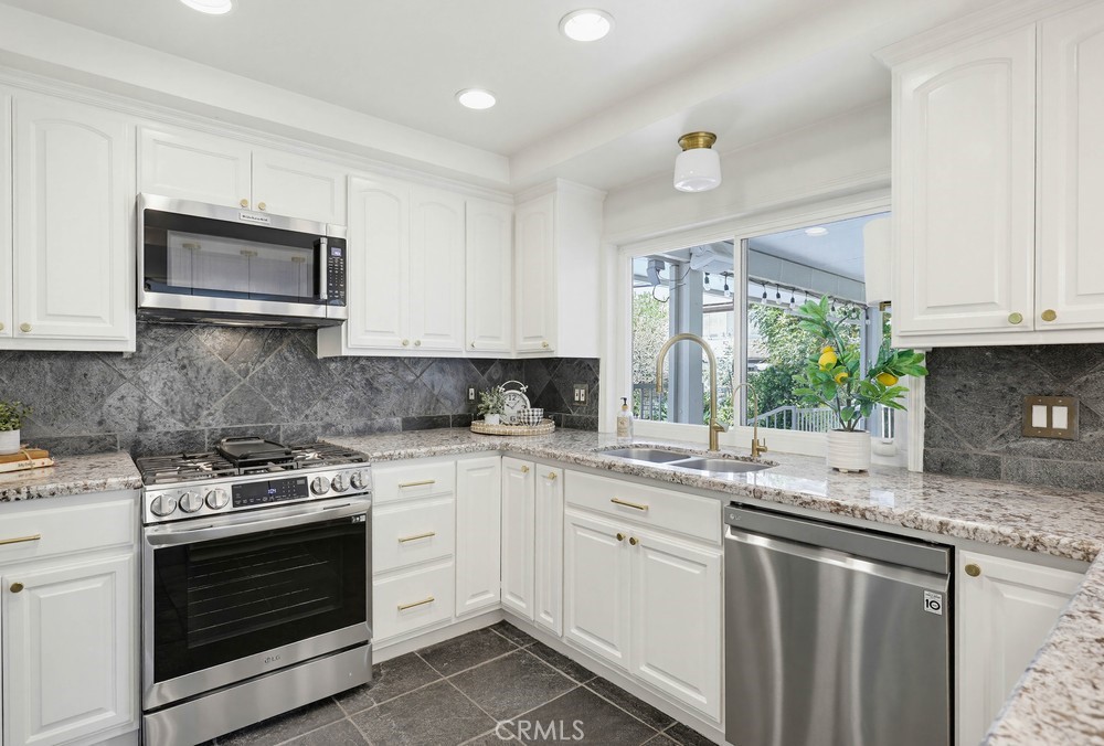 18431 Piper Place Property Photo 22