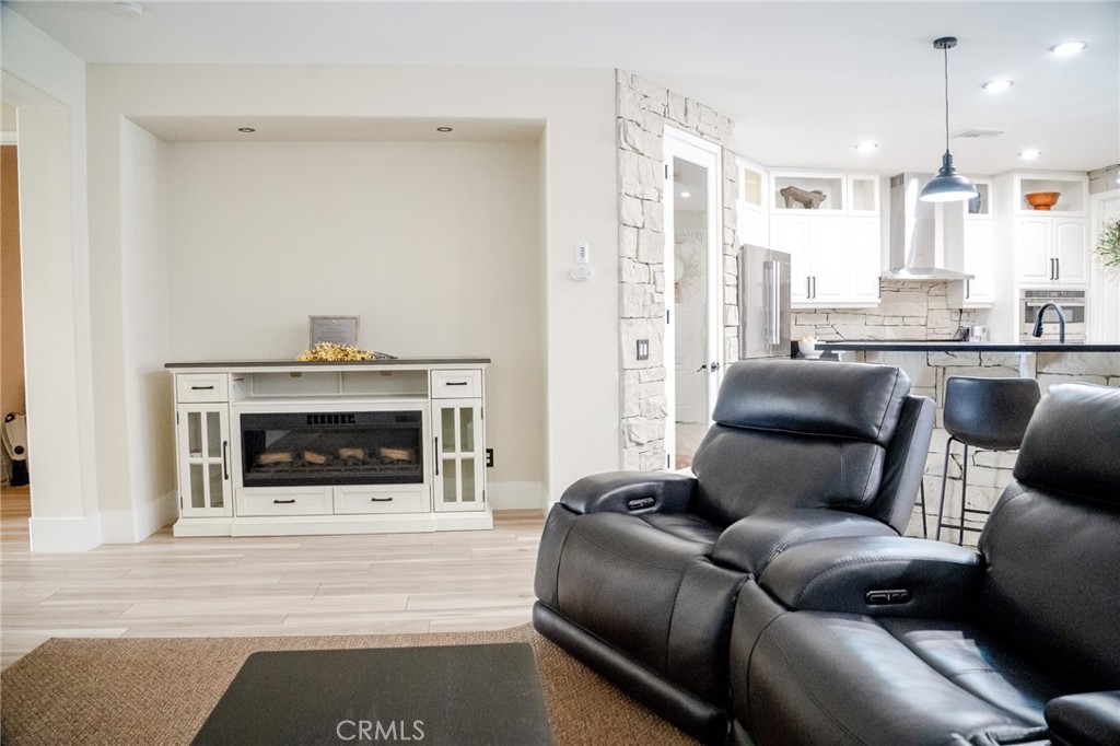 2056 Caltha Way Property Photo 11